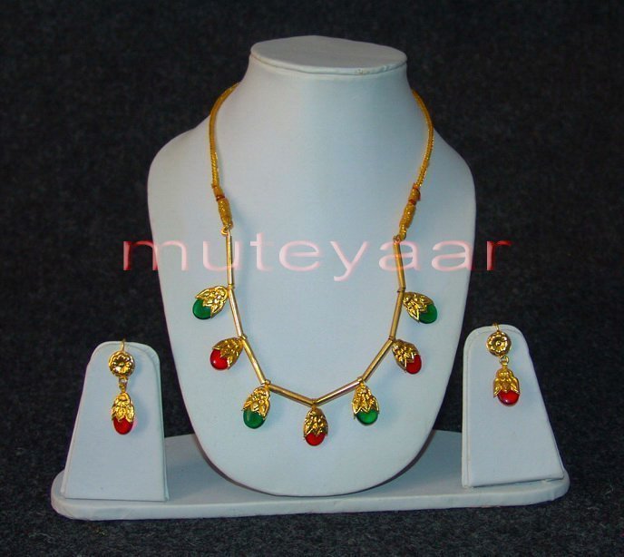 Dakh Set necklace 2