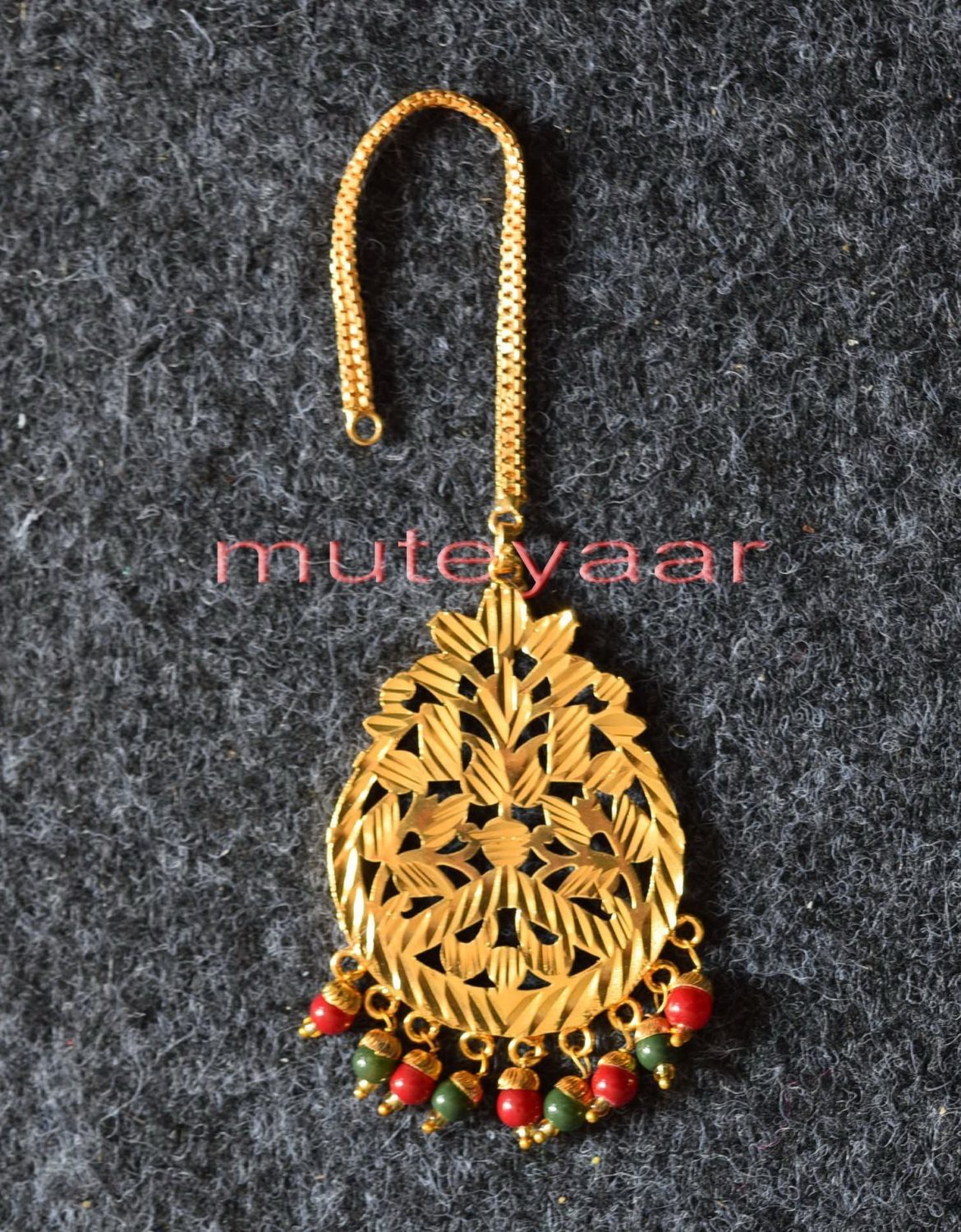 Golden Polished Tikka Maang Teeka jewellery for giddha and bhangra J0112 1